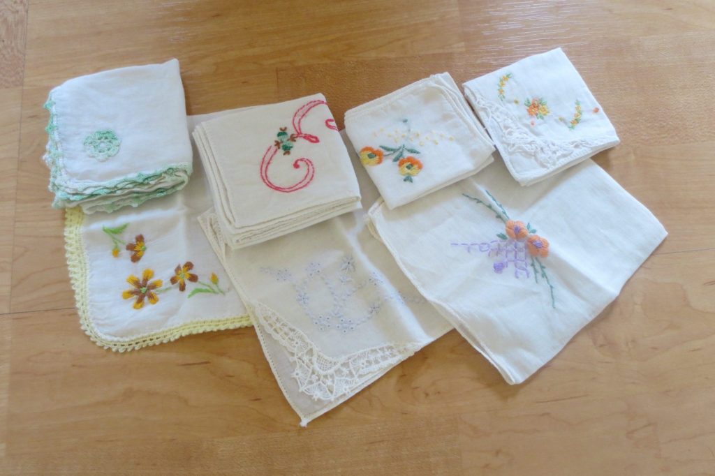 how to handkerchief